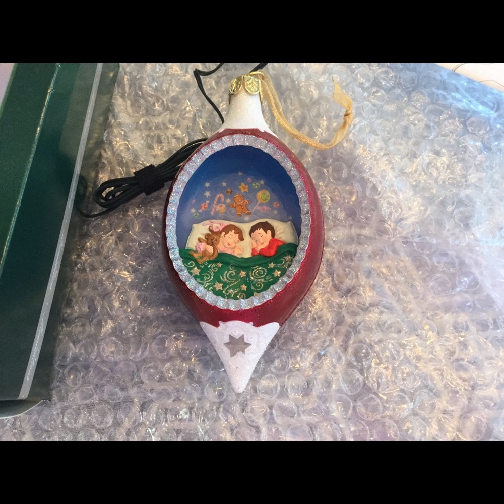 Hallmark Ornament - Picture 2 of 4